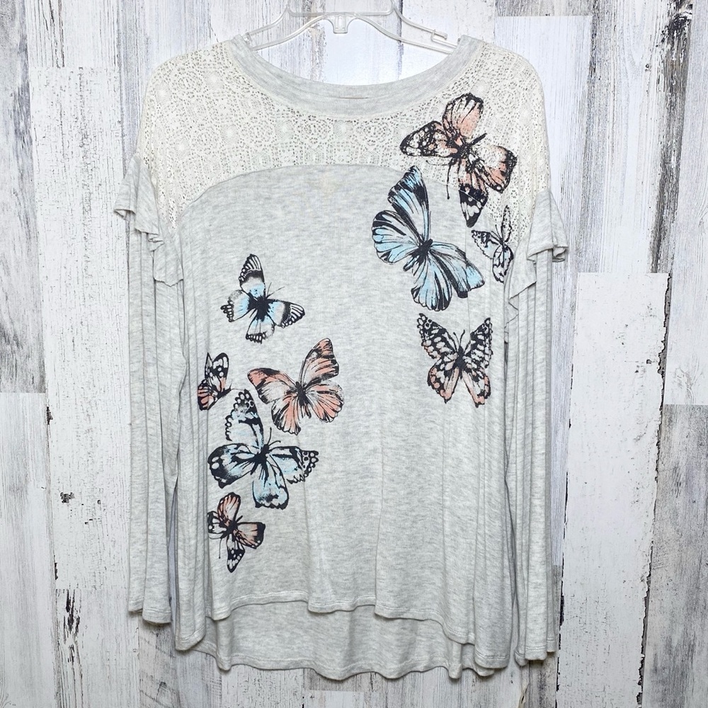 Democracy Gray Light Weight Butterfly Sweater NWT
